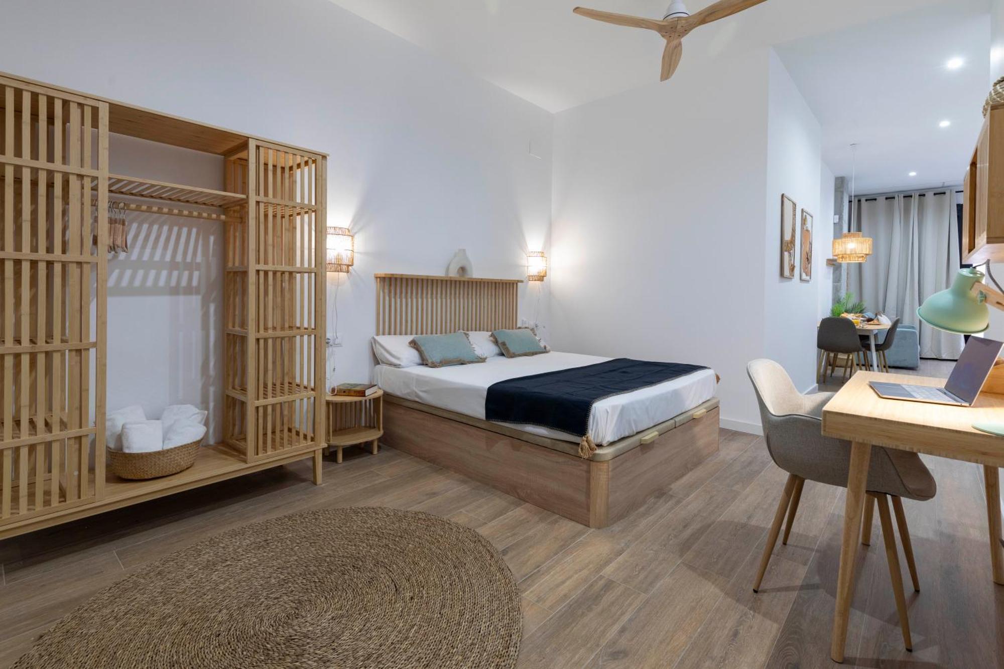 Travel Habitat Mediterranean Suites Valence Extérieur photo