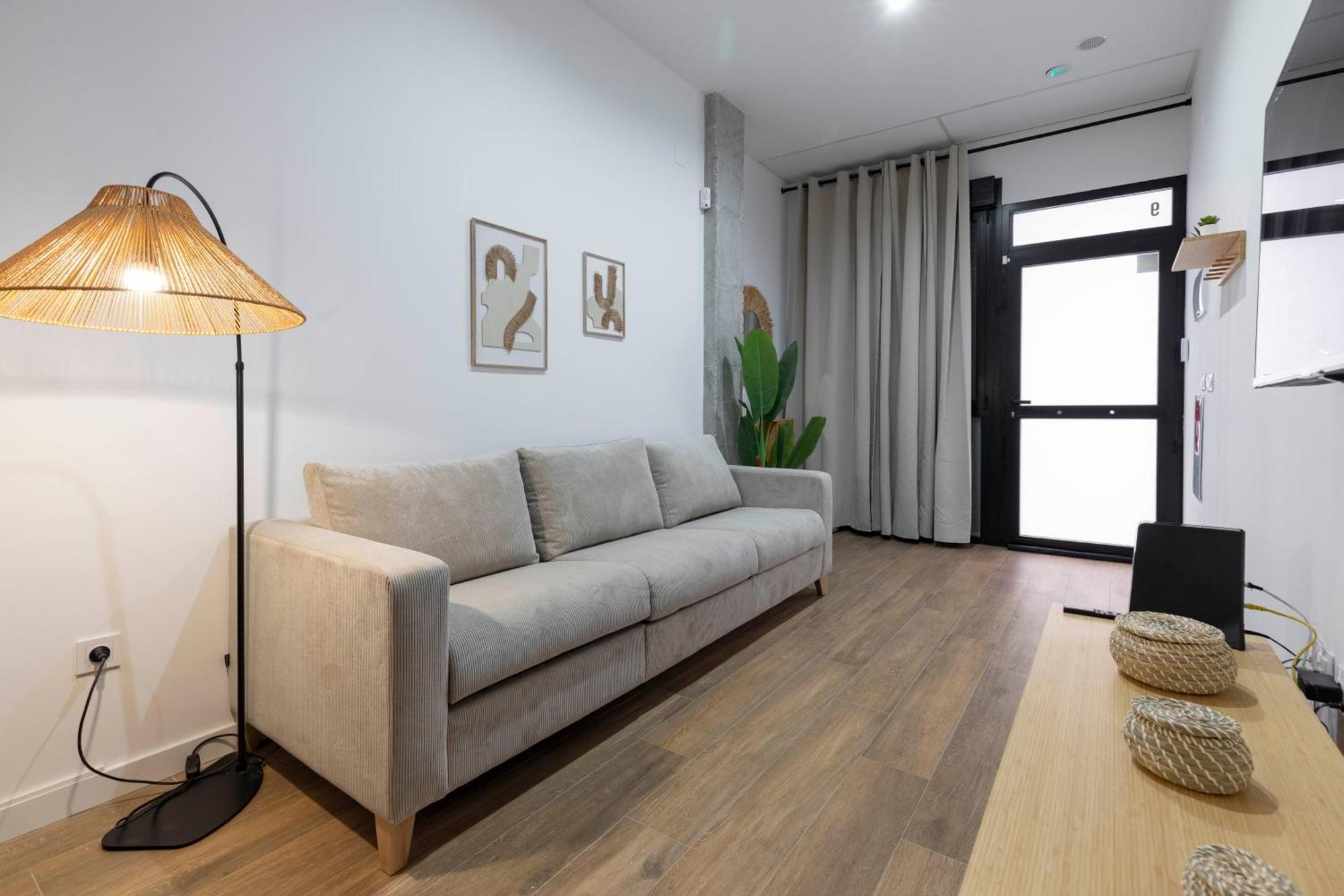 Travel Habitat Mediterranean Suites Valence Extérieur photo