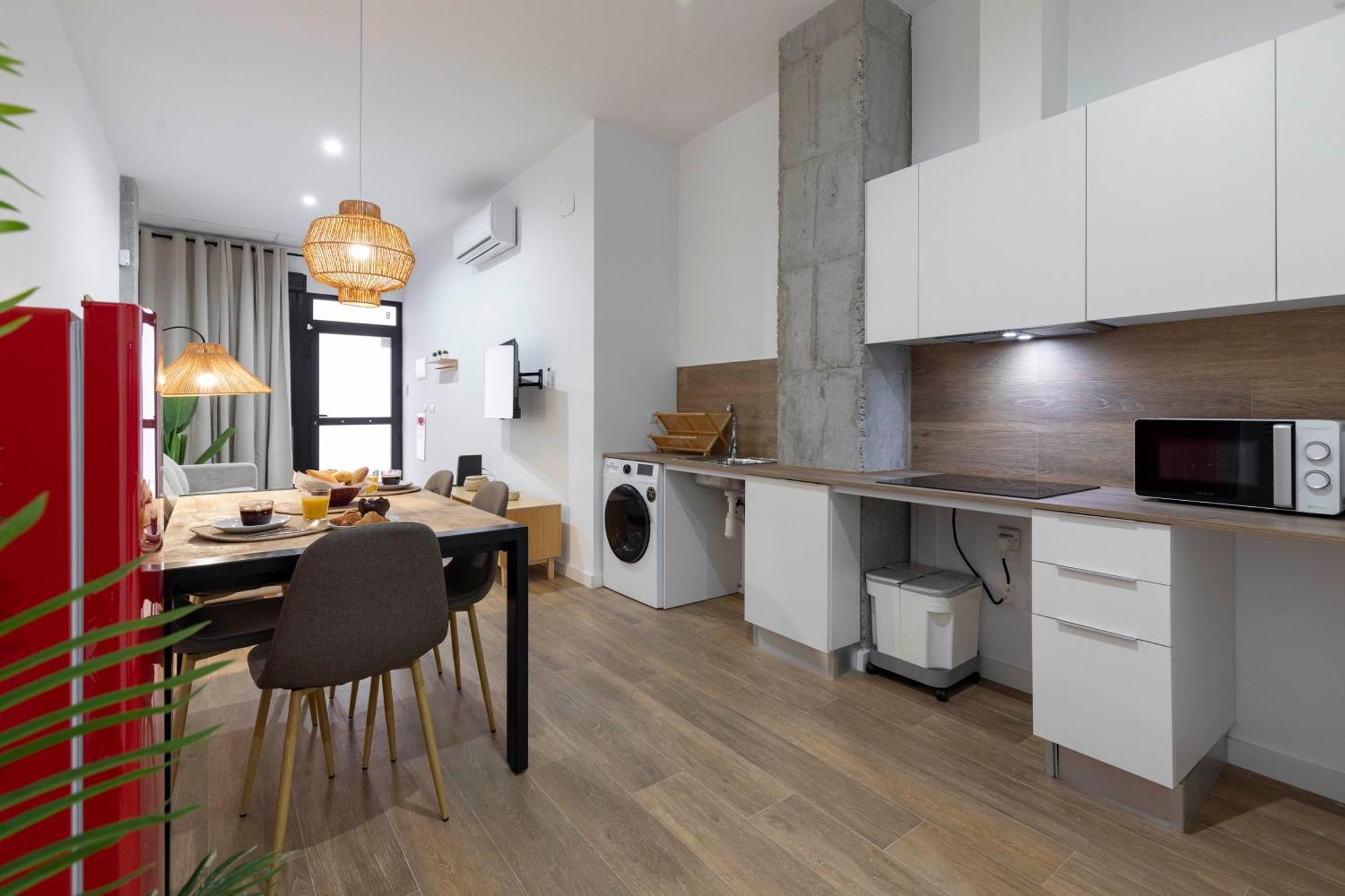 Travel Habitat Mediterranean Suites Valence Extérieur photo