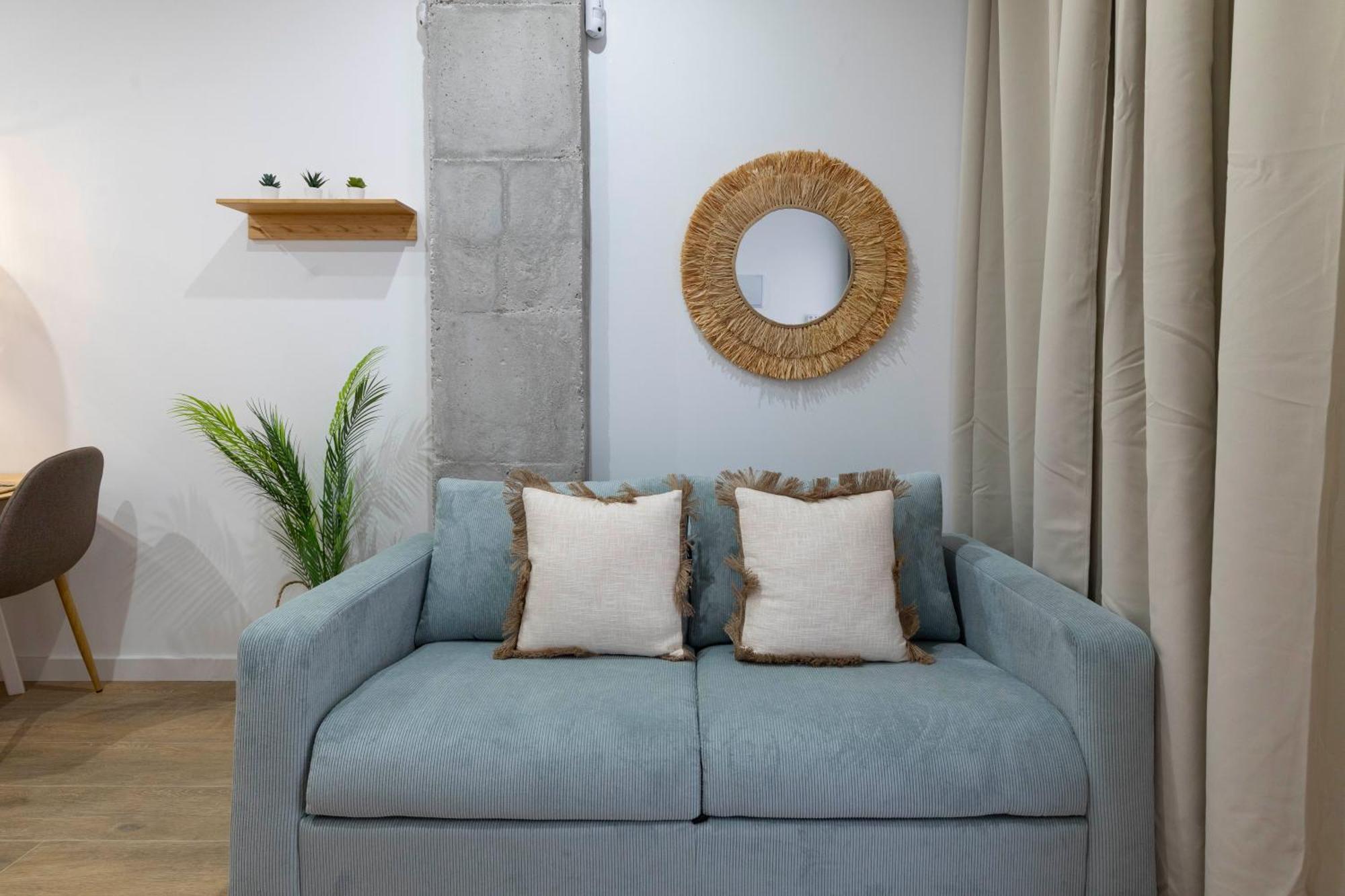 Travel Habitat Mediterranean Suites Valence Extérieur photo