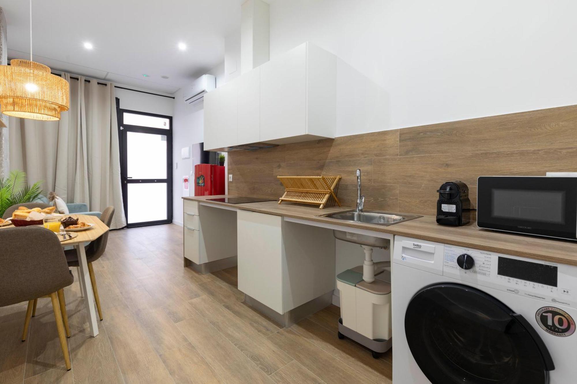 Travel Habitat Mediterranean Suites Valence Extérieur photo