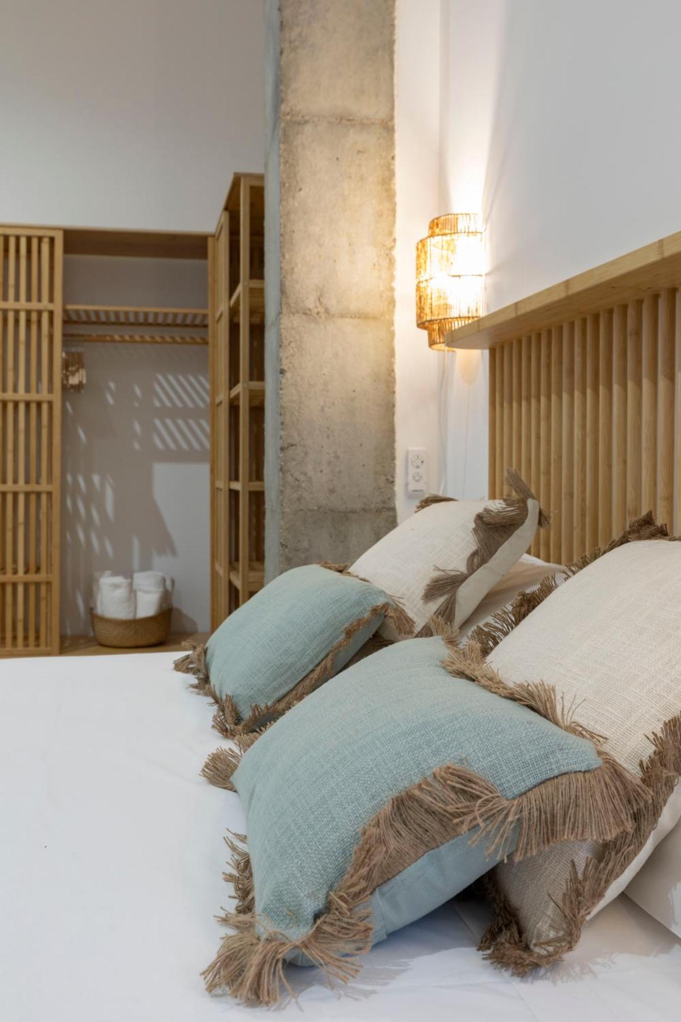Travel Habitat Mediterranean Suites Valence Extérieur photo