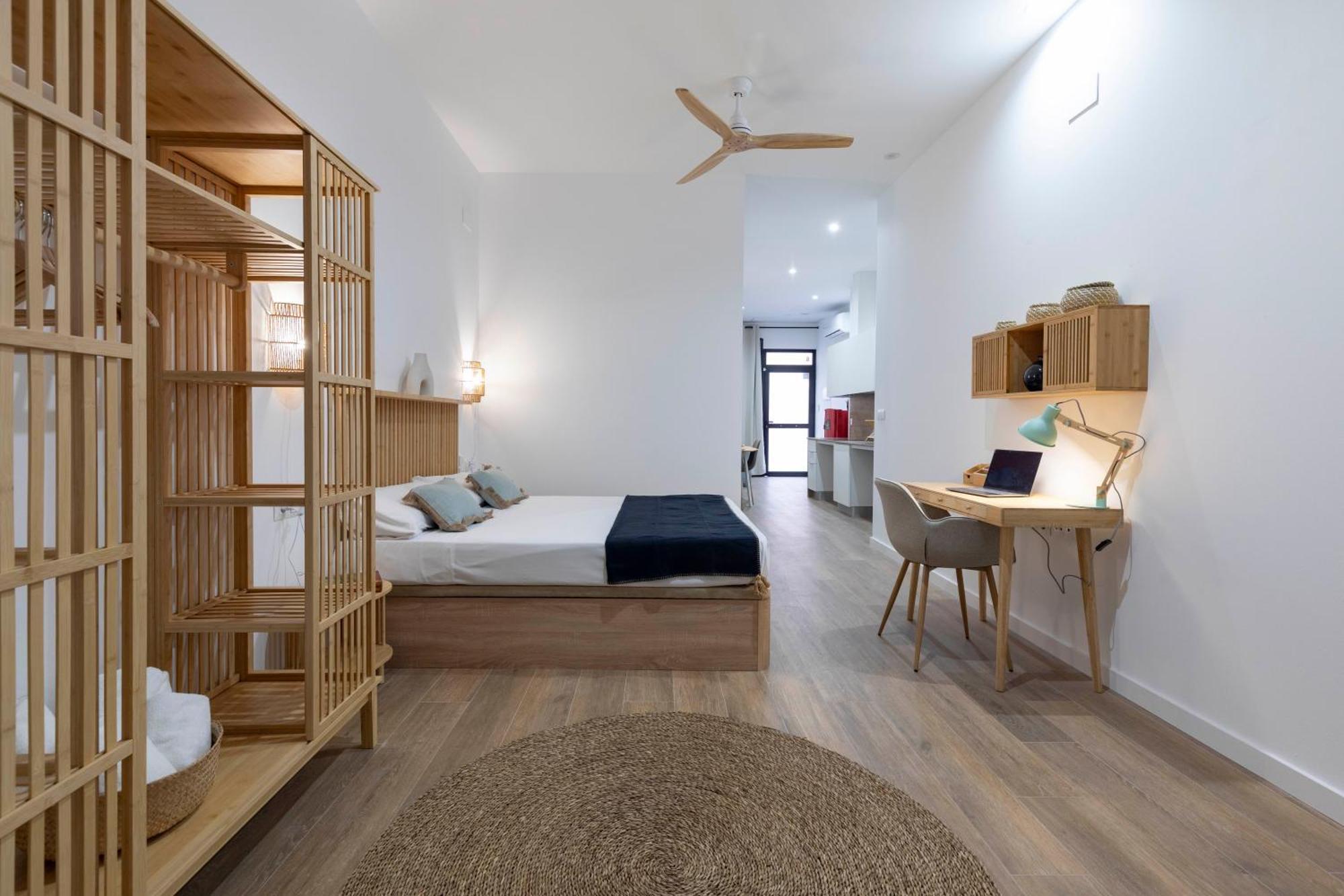 Travel Habitat Mediterranean Suites Valence Extérieur photo