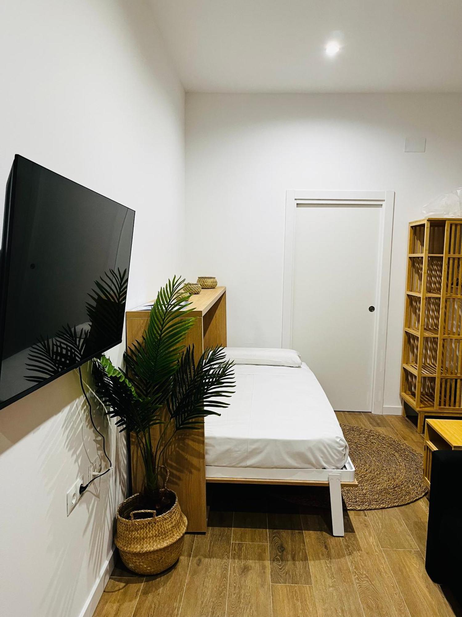Travel Habitat Mediterranean Suites Valence Extérieur photo