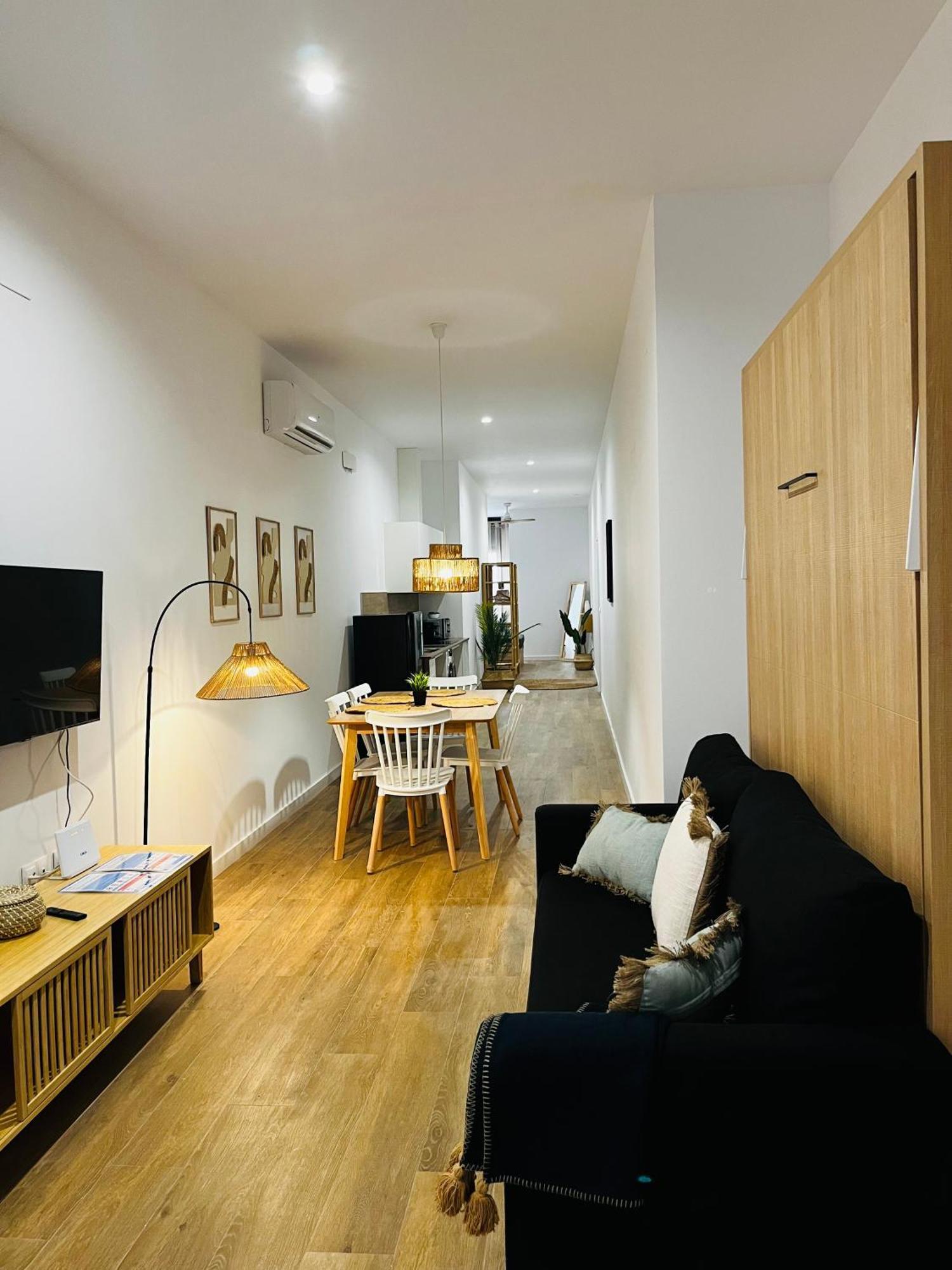 Travel Habitat Mediterranean Suites Valence Extérieur photo