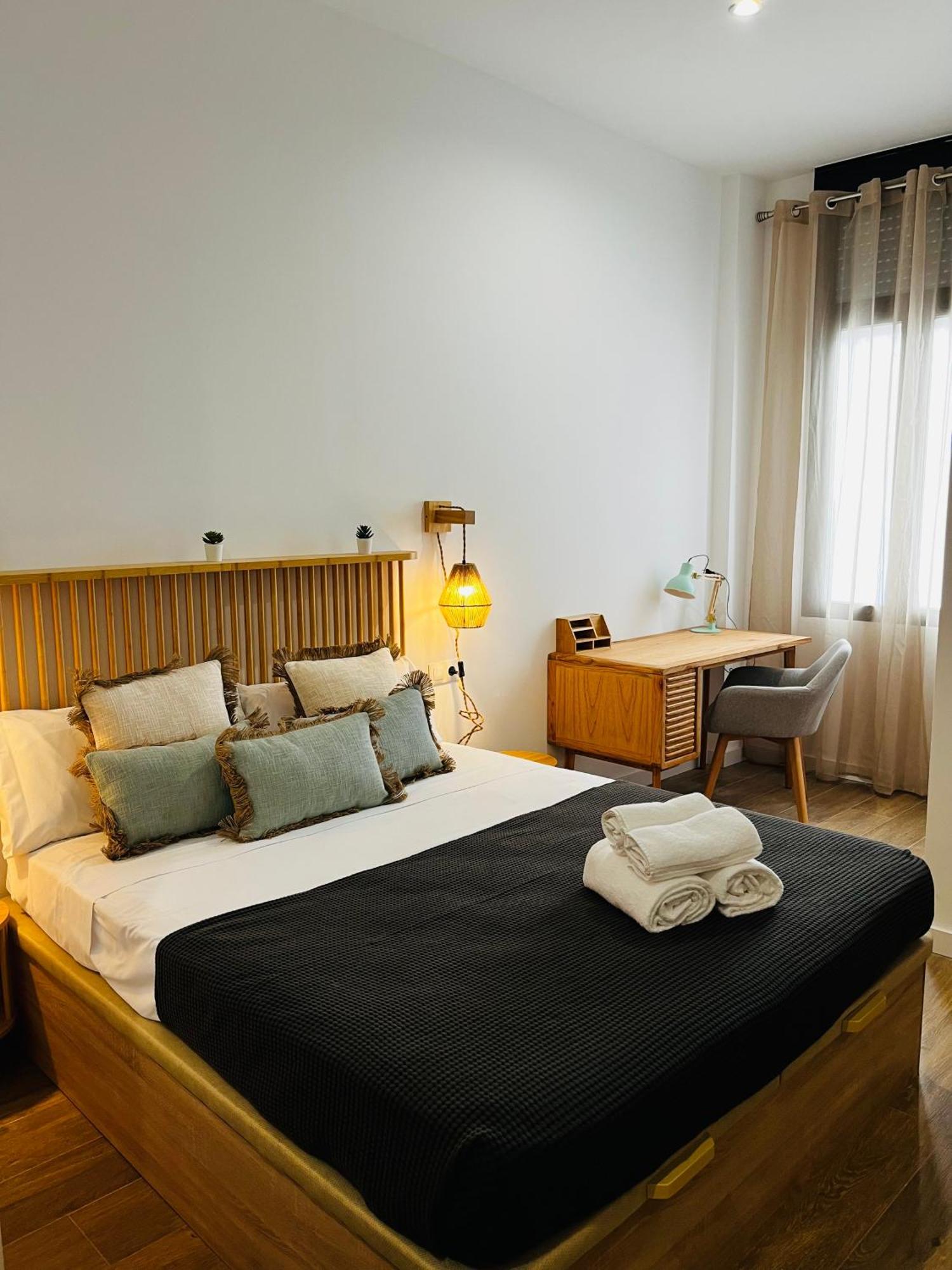Travel Habitat Mediterranean Suites Valence Extérieur photo