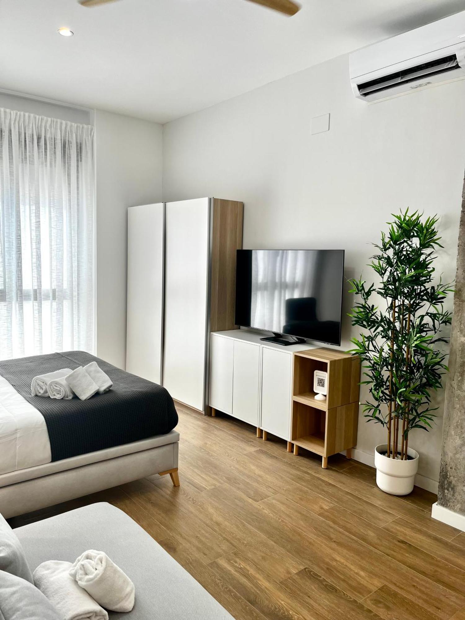 Travel Habitat Mediterranean Suites Valence Chambre photo